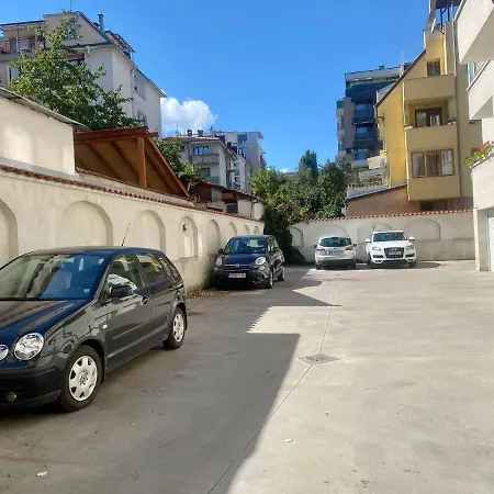 Apartamento Flower House 6 *