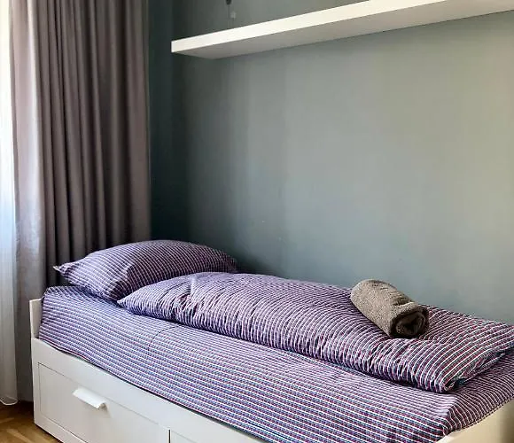 Flower House 6 アパート